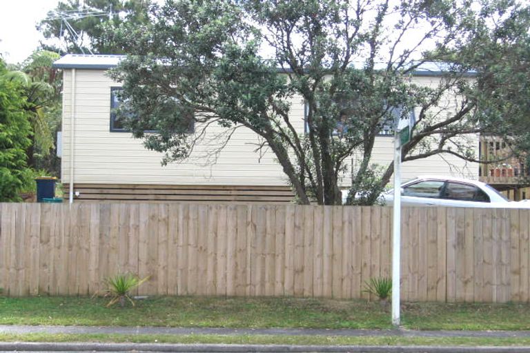 Photo of property in 160 Weatherly Road, Torbay, Auckland, 0630