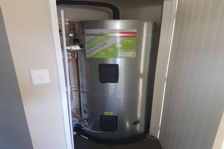 Photo of property in 23 Tara Crescent, Woodend, 7610