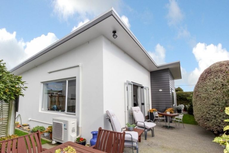 Photo of property in 149a Carrington Street, Lower Vogeltown, New Plymouth, 4310