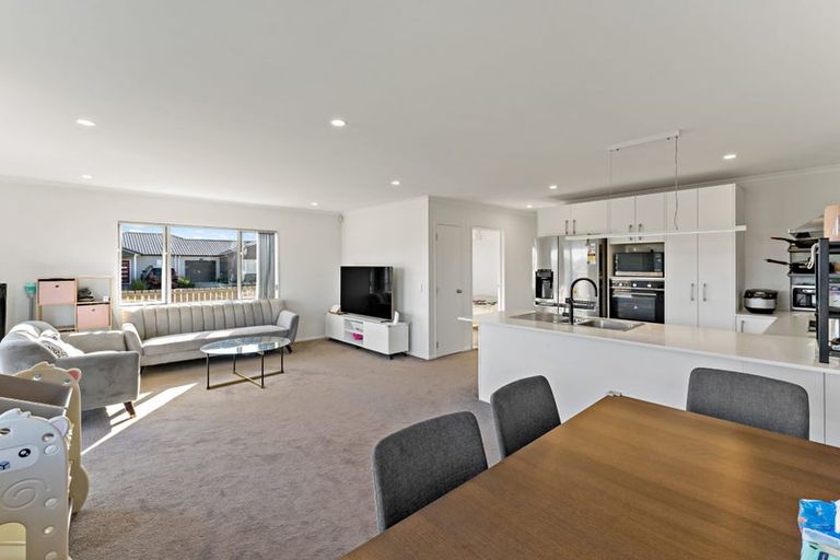 Photo of property in 113 Kuaka Drive, Takanini, 2112