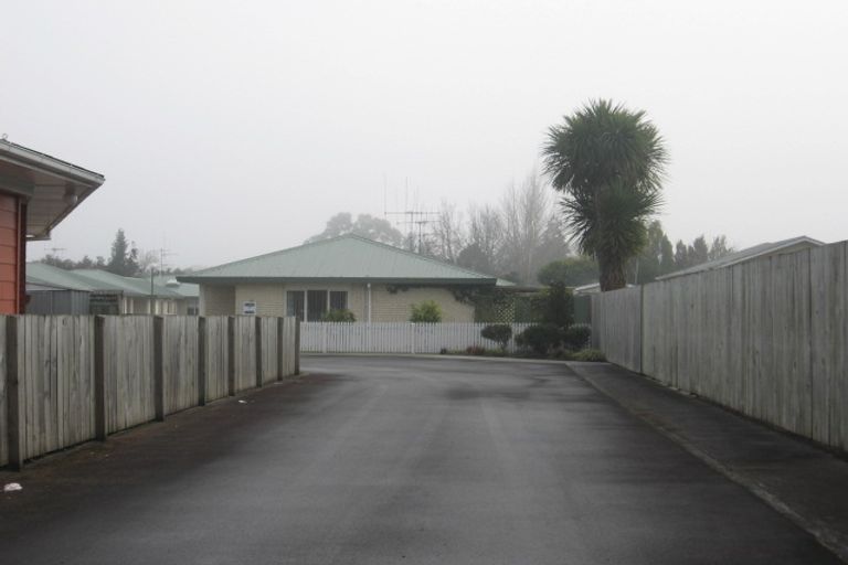 Photo of property in Cobham Close, 5/113 Cobham Drive, Hamilton East, Hamilton, 3216