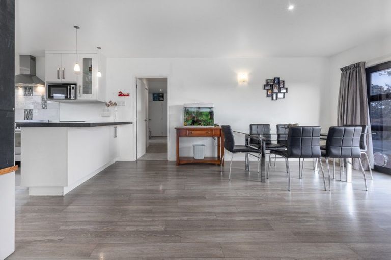 Photo of property in 14 Okarito Avenue, Levin, 5510