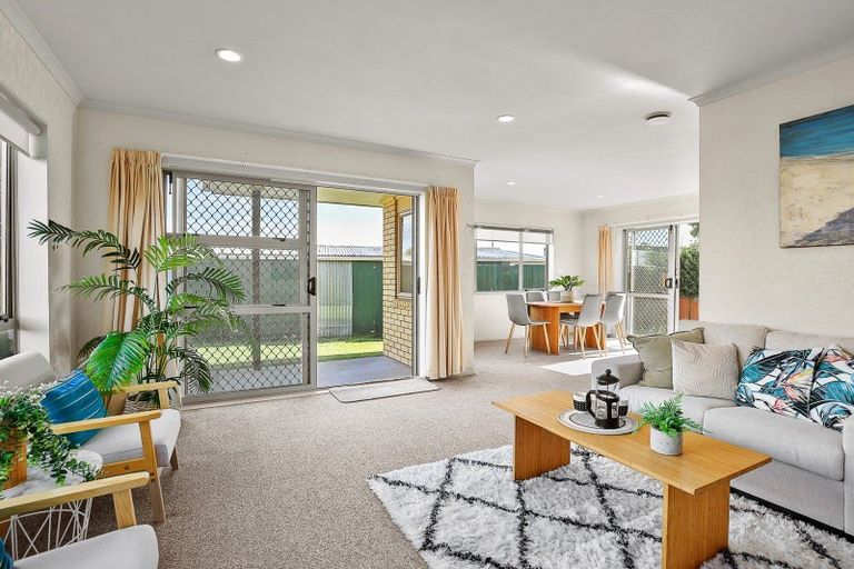 Photo of property in 18b Abergeldie Way, Cambridge, 3434