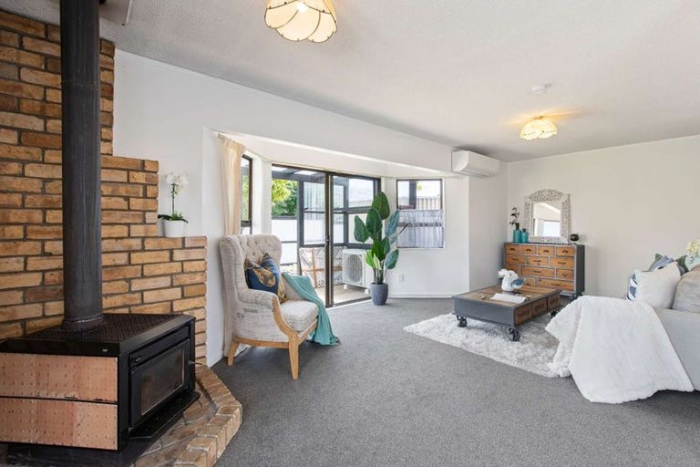 Photo of property in 1/24 Curacao Place, Half Moon Bay, Auckland, 2012