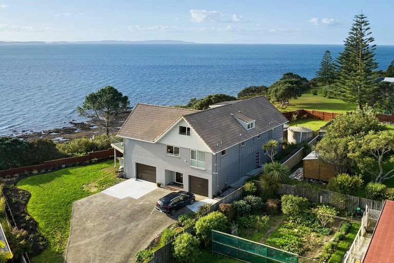 Photo of property in 74 Pacific Parade, Army Bay, Whangaparaoa, 0930