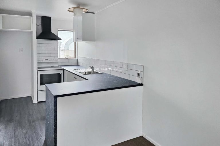 Photo of property in 14a Mossburn Grove, Kelson, Lower Hutt, 5010