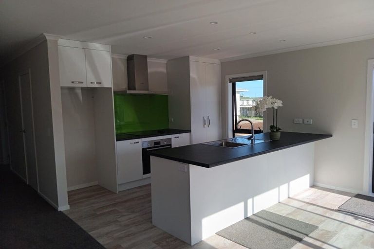 Photo of property in 39 Strathmore Avenue, Levin, 5510