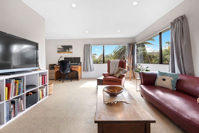 Photo of property in 21b Eastern Beach Road, Eastern Beach, Auckland, 2012