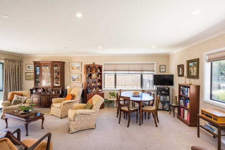 Photo of property in 18 Thomson Street, West End, Palmerston North, 4412