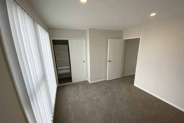 Photo of property in 15b Colin Chester Drive, Silverdale, 0932