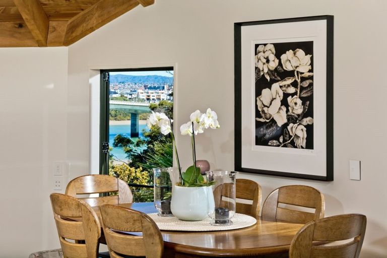 Photo of property in 14 Remu Place, Greenhithe, Auckland, 0632