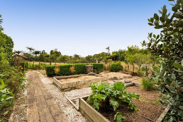 Photo of property in 1245 Upland Road, Egmont Village, Inglewood, 4386