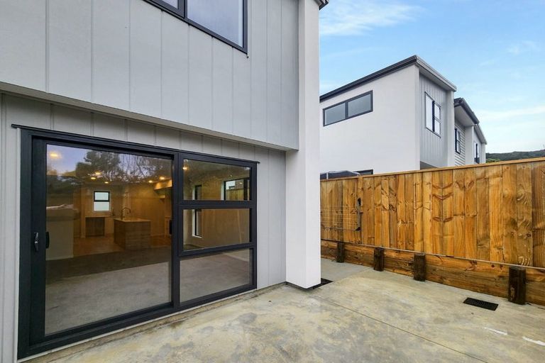 Photo of property in 6/31 Wainuiomata Road, Wainuiomata, Lower Hutt, 5014