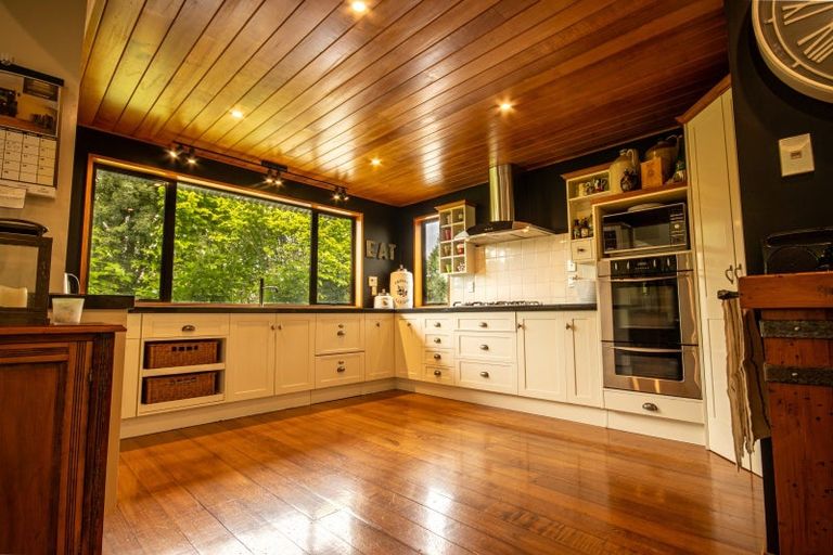 Photo of property in 201 Lochiel Branxholme Road, Lochiel, Winton, 9781