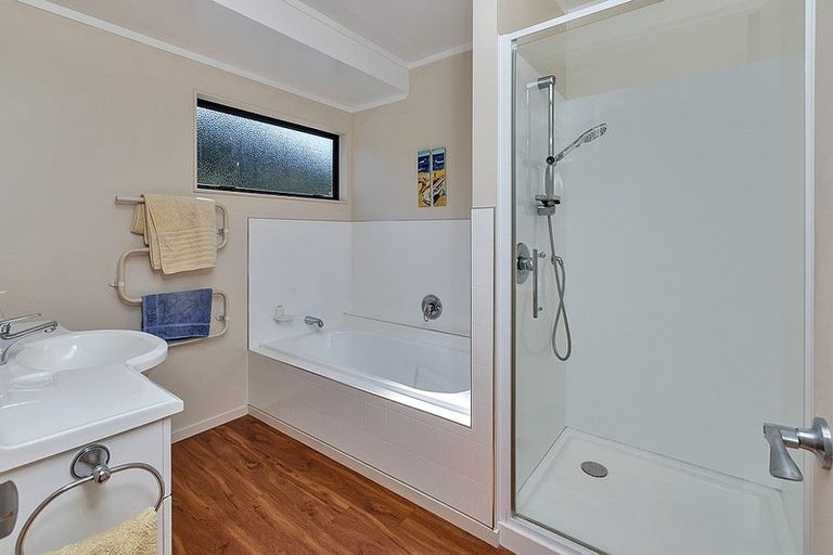 Photo of property in 8 Sanctuary Park Lane, Tamaterau, Whangarei, 0174