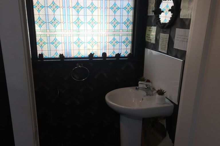 Photo of property in 220 Main Road, Waikouaiti, 9510