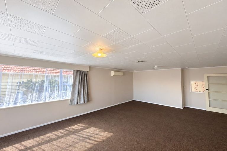 Photo of property in 6 Waihi Road, Hawera, 4610