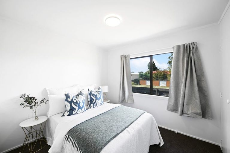 Photo of property in 12 Lloyd Drive, Nawton, Hamilton, 3200