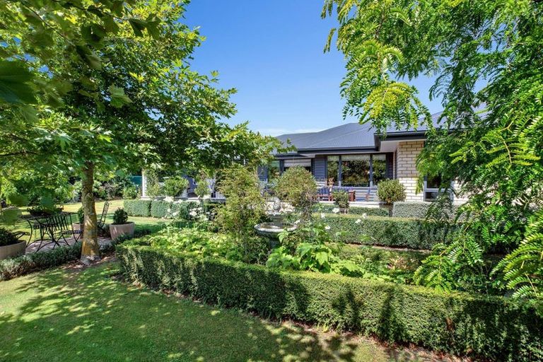 Photo of property in 75 Willowside Place, Amberley, 7410