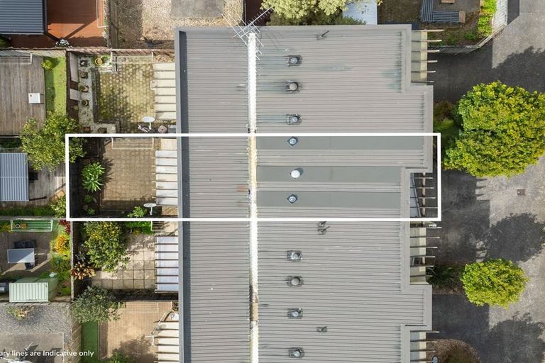 Photo of property in 6/15 Harbour View Road, Te Atatu Peninsula, Auckland, 0610