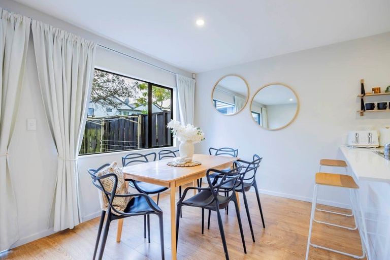 Photo of property in Casa Bella, 9/427 Albany Highway, Albany, Auckland, 0632