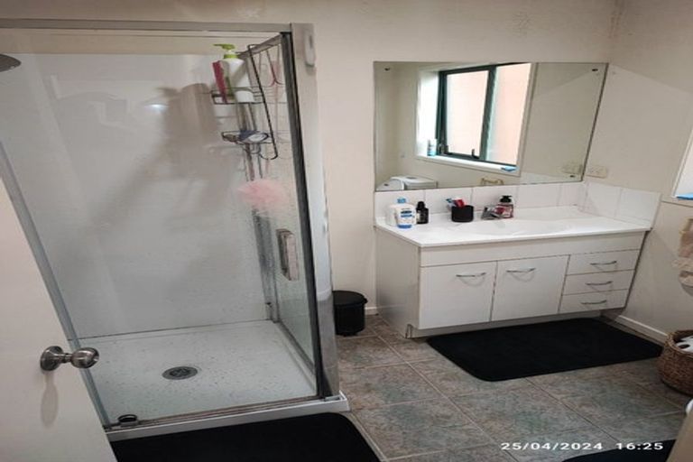 Photo of property in 40 Raphoe Road, Flat Bush, Auckland, 2019