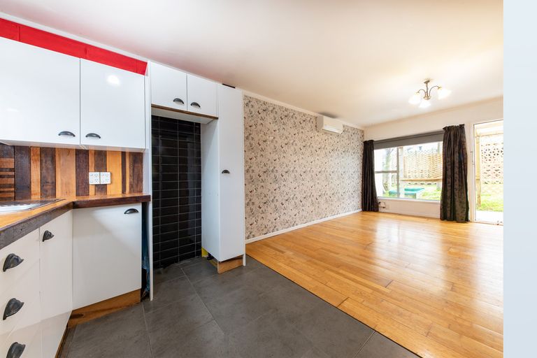 Photo of property in 7/108 West Coast Road, Glen Eden, Auckland, 0602