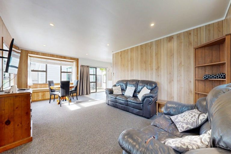 Photo of property in 216 Given Avenue, Whangamata, 3620