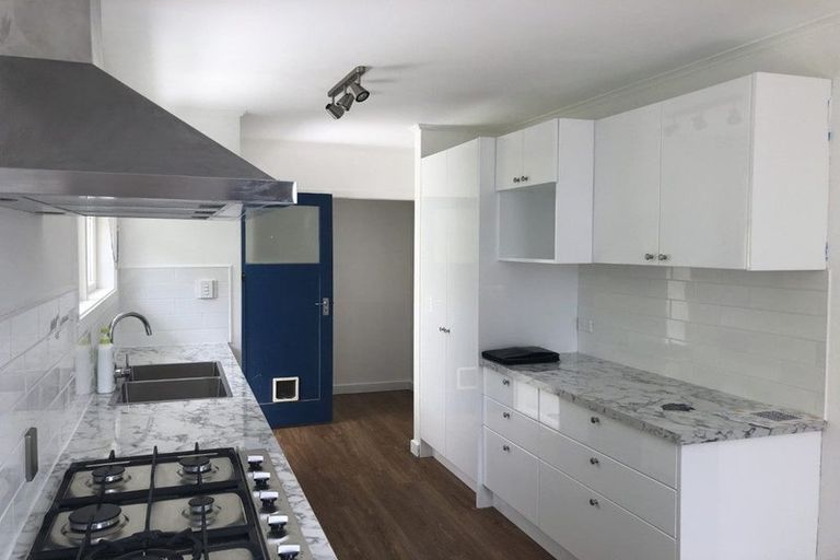 Photo of property in 10 Voltaire Street, Karori, Wellington, 6012