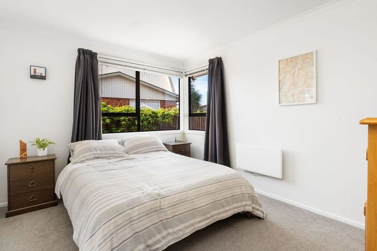 Photo of property in 8 Hussar Place, Hoon Hay, Christchurch, 8025
