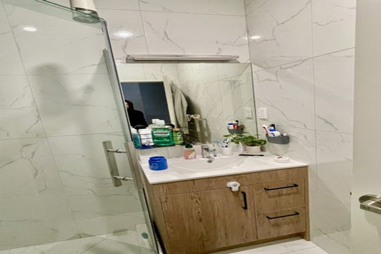 Photo of property in 38 Korokio Lane, Henderson, Auckland, 0612