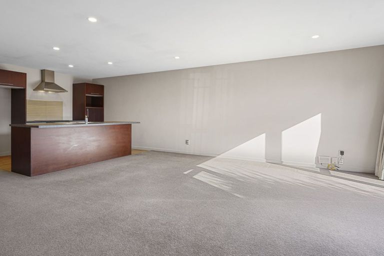 Photo of property in 6 Gresford Street, Edgeware, Christchurch, 8013