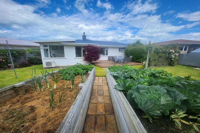 Photo of property in 14 Oxford Street, Holmes Hill, Oamaru, 9401