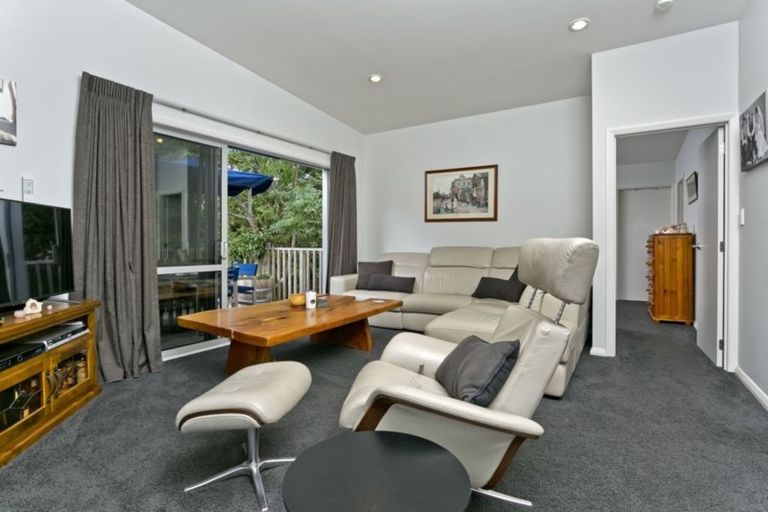 Photo of property in 128a Glamorgan Drive, Torbay, Auckland, 0630