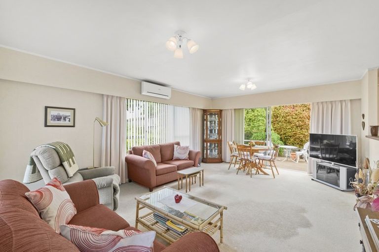 Photo of property in 2/82 Newhaven Terrace, Mairangi Bay, Auckland, 0630