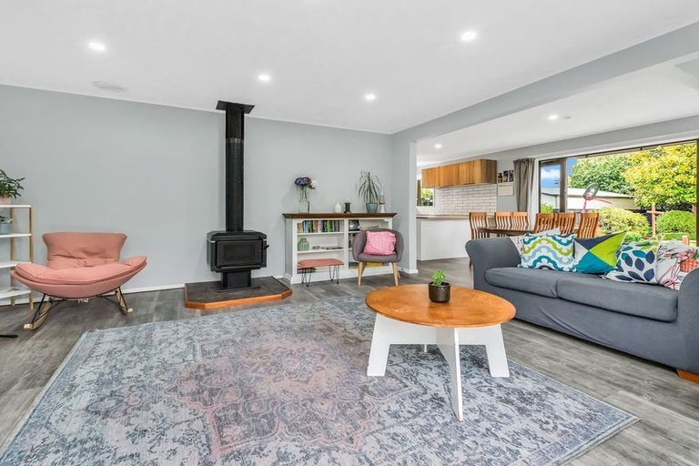 Photo of property in 413 Yaldhurst Road, Russley, Christchurch, 8042