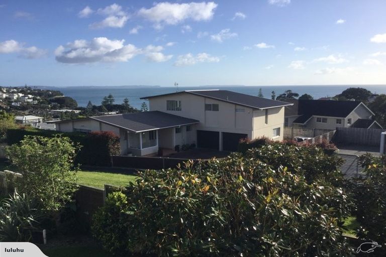 Photo of property in 2/35 Kowhai Road, Mairangi Bay, Auckland, 0630