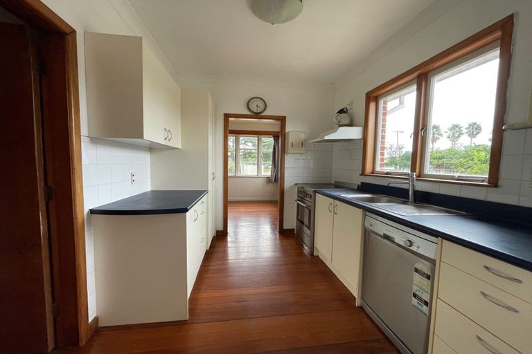 Photo of property in 48 Swanson Road, Henderson, Auckland, 0610