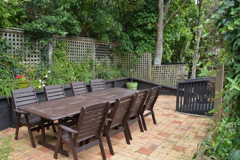 Photo of property in 76 Khandallah Road, Ngaio, Wellington, 6035