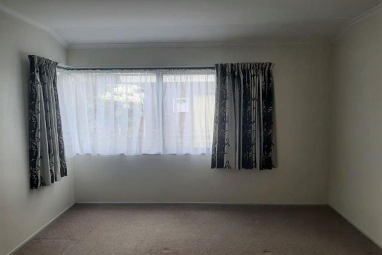 Property details for 1/19 Veale Road, Frankleigh Park, New Plymouth, 4310