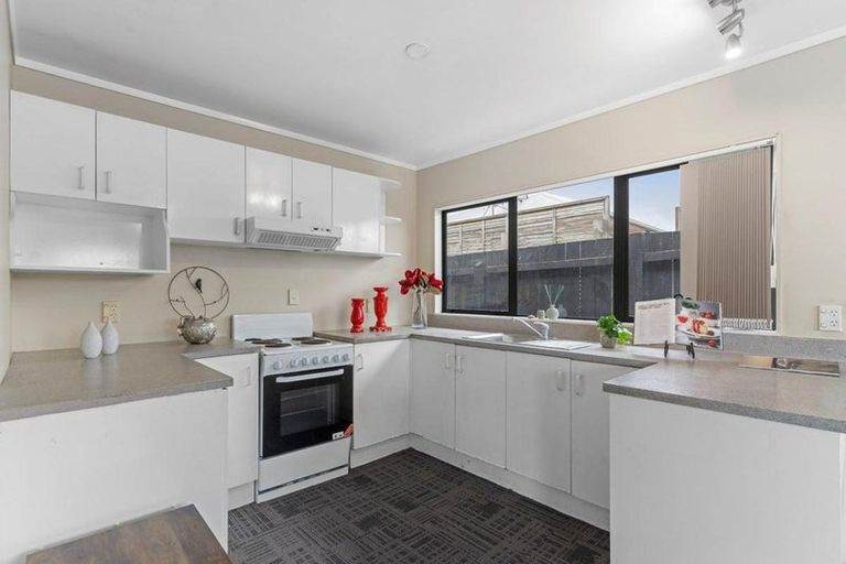 Photo of property in 1/25 Oratu Place, Manurewa, Auckland, 2102