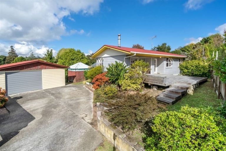 Photo of property in 21 Japonica Drive, Beach Haven, Auckland, 0626