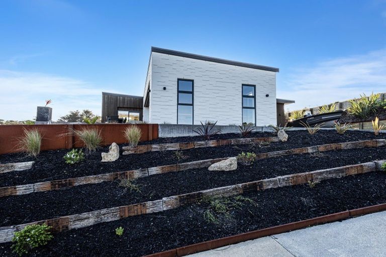 Photo of property in 7 Rihi Paea Rise, Ngunguru, 0173