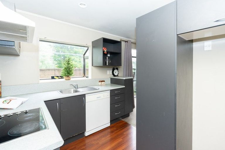 Photo of property in 35 Pulham Crescent, Queenwood, Hamilton, 3210