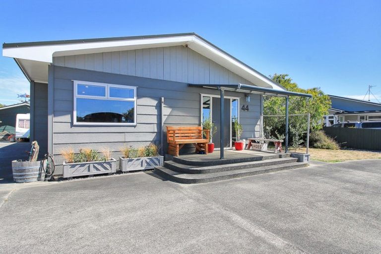 Photo of property in 44 Seabury Avenue, Foxton Beach, Foxton, 4815