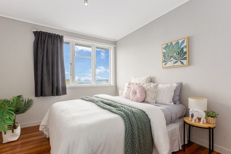 Photo of property in 2 Mapplebeck Street, Titahi Bay, Porirua, 5022