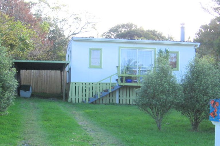 Photo of property in 36 Tane Road, Laingholm, Auckland, 0604