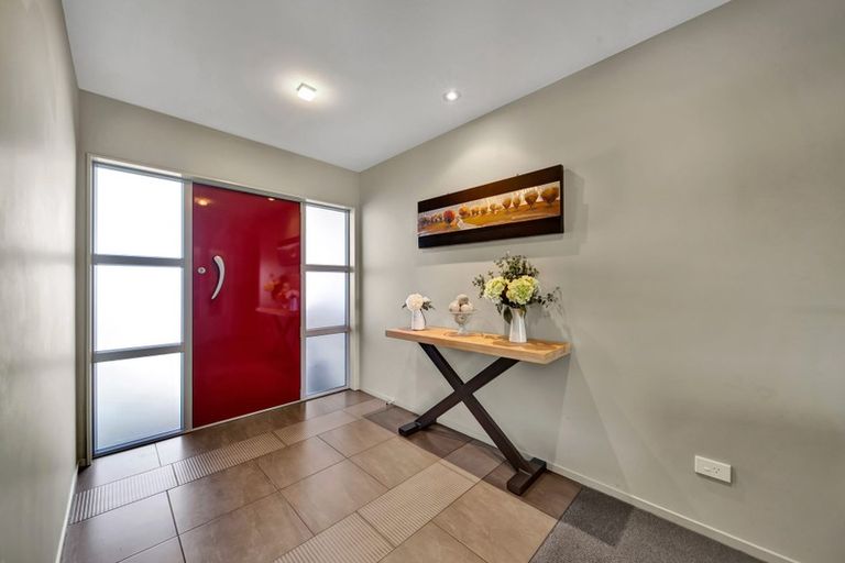 Photo of property in 33 Dillon Drive, Bell Block, New Plymouth, 4312