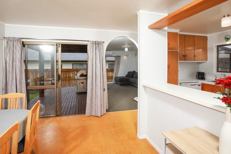 Photo of property in 24 Jasmine Avenue, Dinsdale, Hamilton, 3204