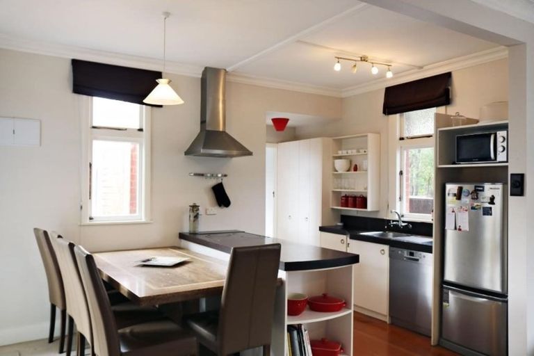 Photo of property in 10 Raymond Terrace, Fairfield, Lower Hutt, 5011